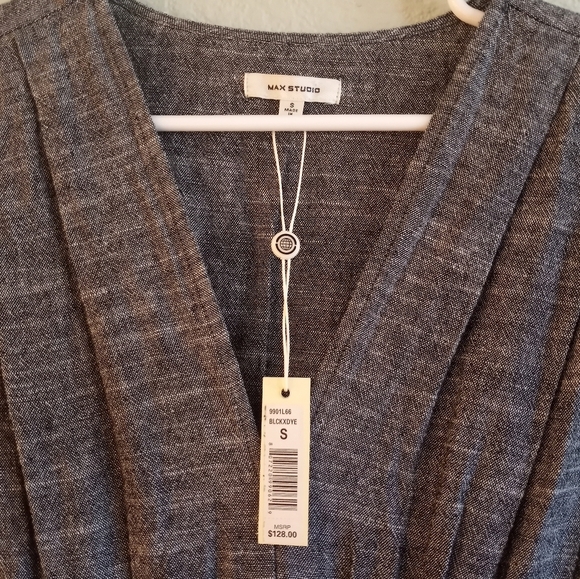 Max Studio Preppy Classic A-line Pleated V Neck Chambray Tie Belt Shirtdress - Picture 4 of 7